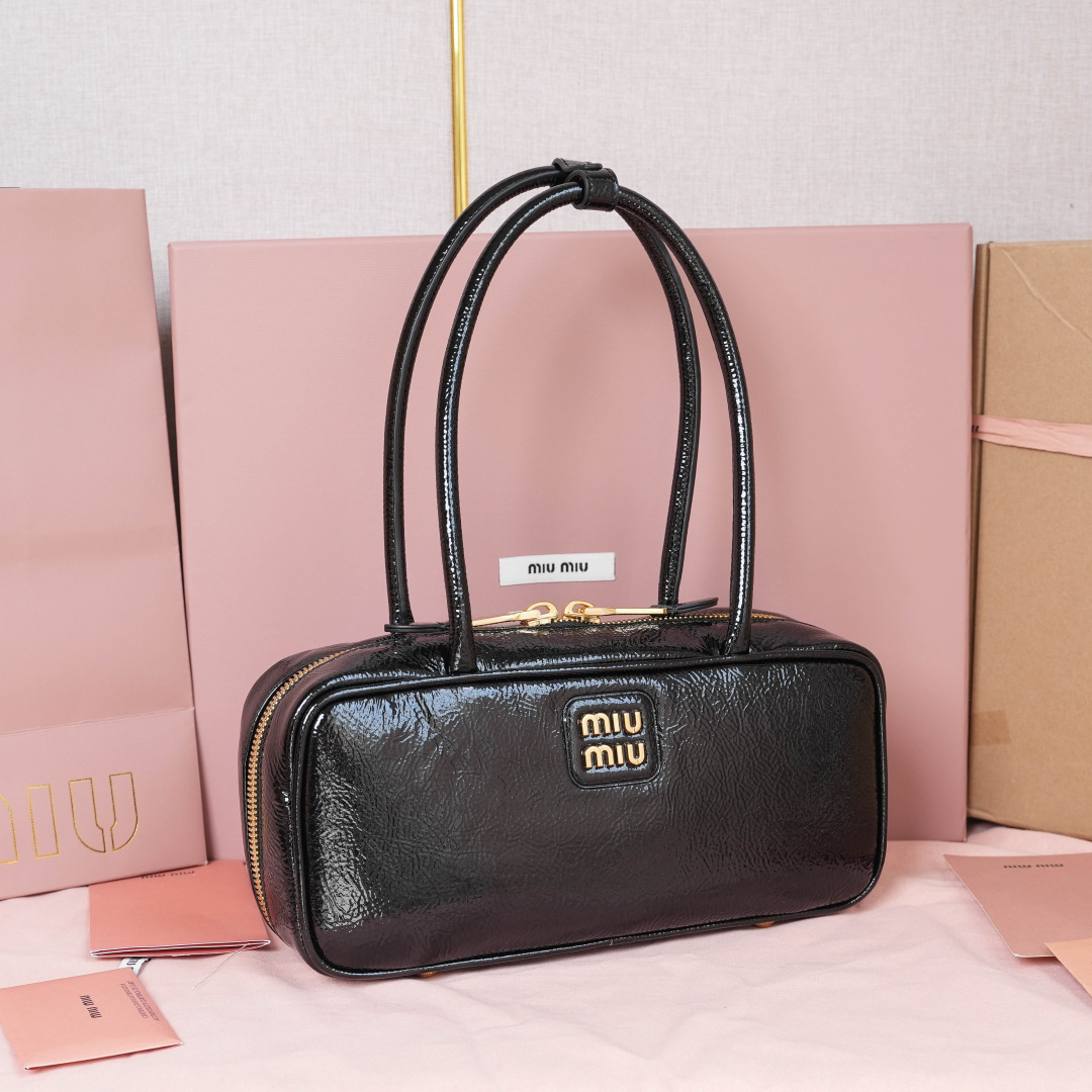 Miu Miu Style Leather Bag Lookbook Reference image 1