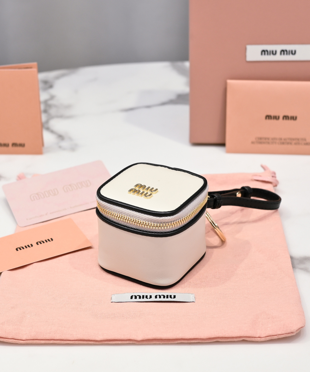 Miu Miu Style Black Leather Top Handle Bag Lookbook Reference image 1