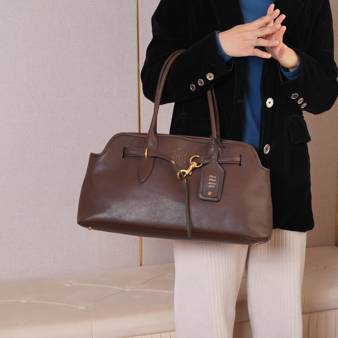 NO:556294,5BG, (briar) upper body effect reference, MIUMIU, miumiu198609095BG,（石楠木） 上身效果参考,MIUMIU,miumiu,Bag