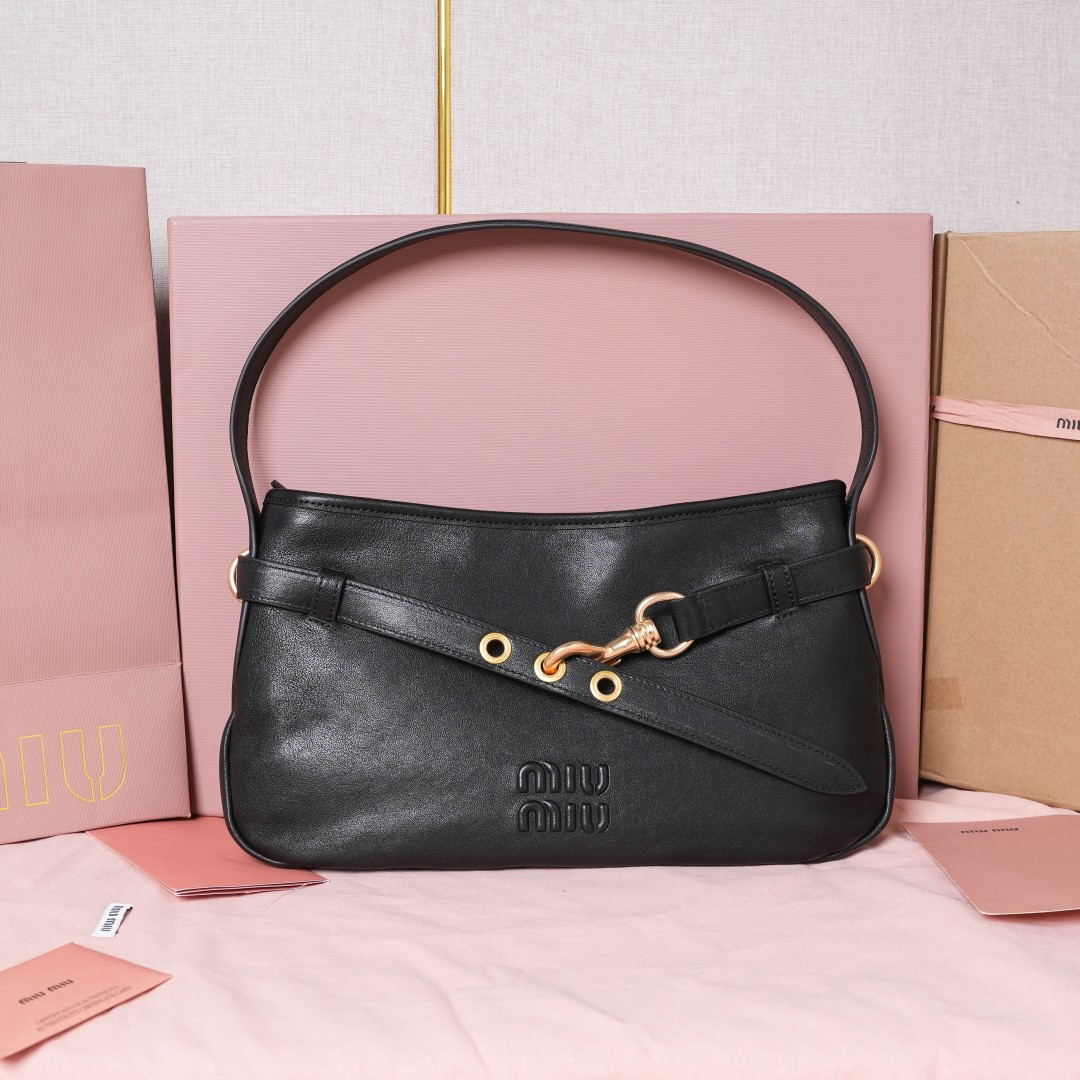 Miu Miu Style Leather Top Handle Bag Lookbook Reference image 1