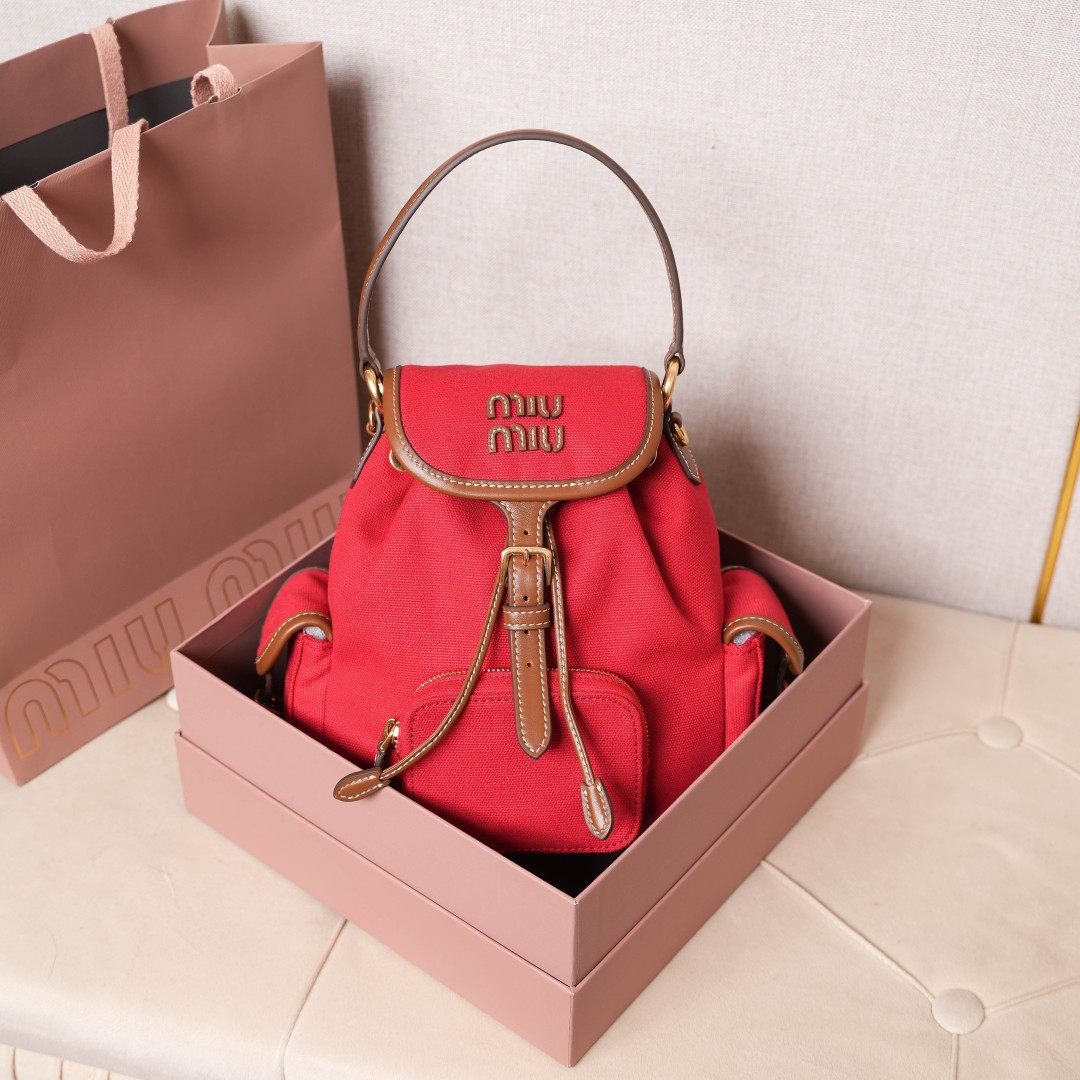Miu Miu 5BZ043 miumiu matching counter hot sale miumiu matching counter hot selling matching version counter hot selling new college style backpa
