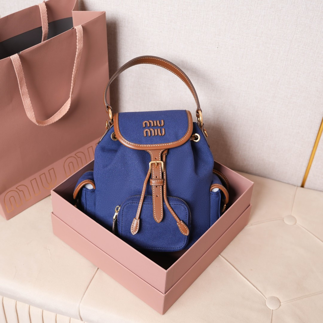 Miu Miu 5BZ043 miumiu matching counter hot sale miumiu matching counter hot selling matching version counter hot selling new college style backpa