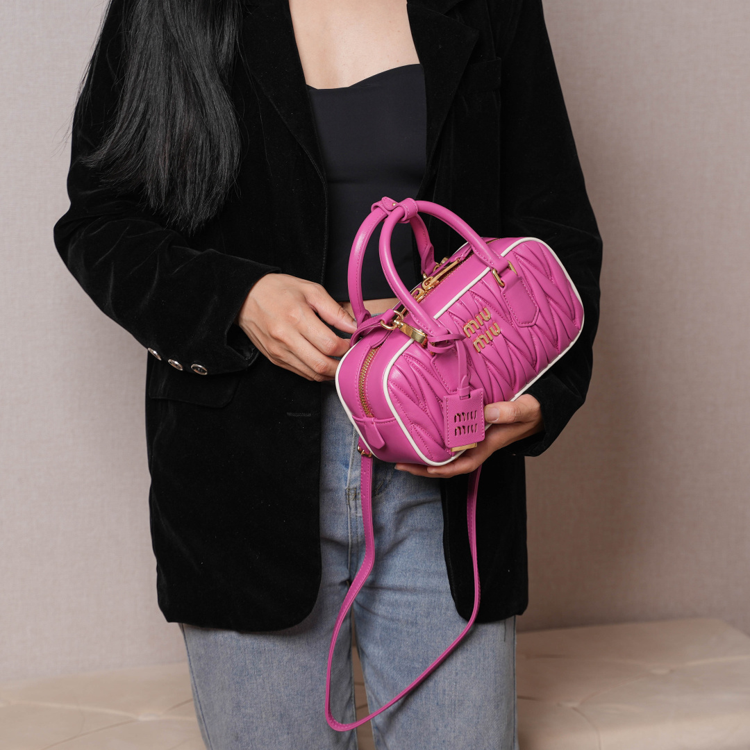 Miu Miu New version: 5BB142 (rose red/white)