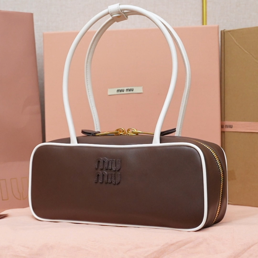 Miu Miu 5BB173: (briar/white)