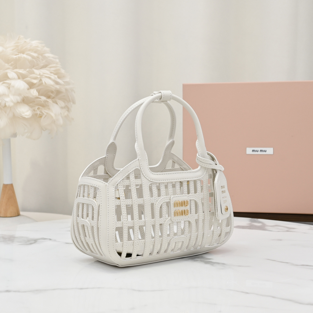 Miu Miu Style Leather Top Handle Bag Lookbook Reference image 2