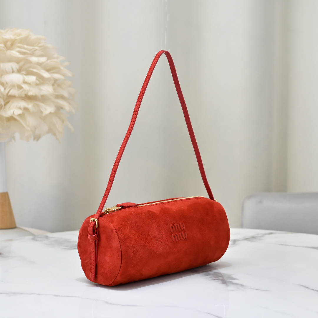 Miu Miu Style Leather Bag Lookbook Reference image 2