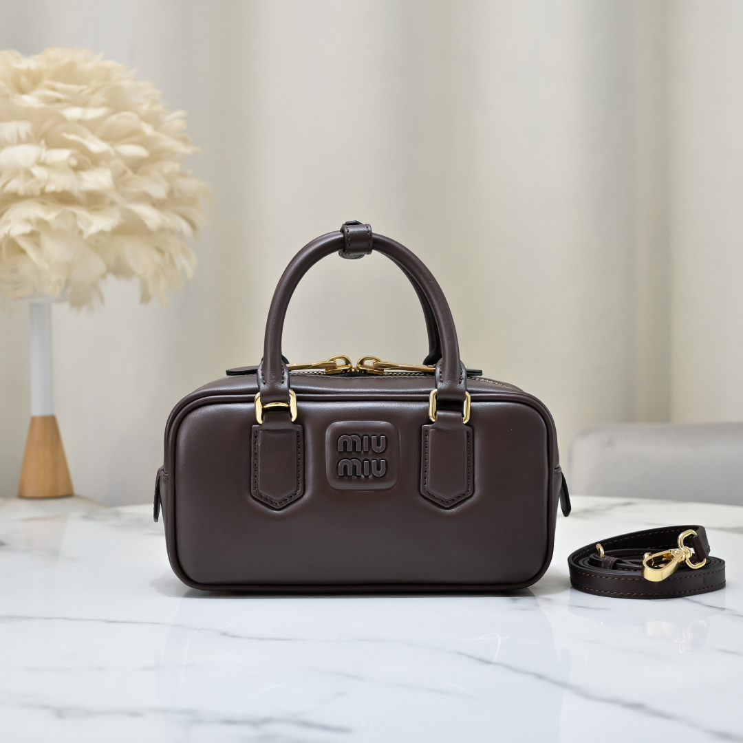 Miu Miu Style Leather Bag Lookbook Reference image 1