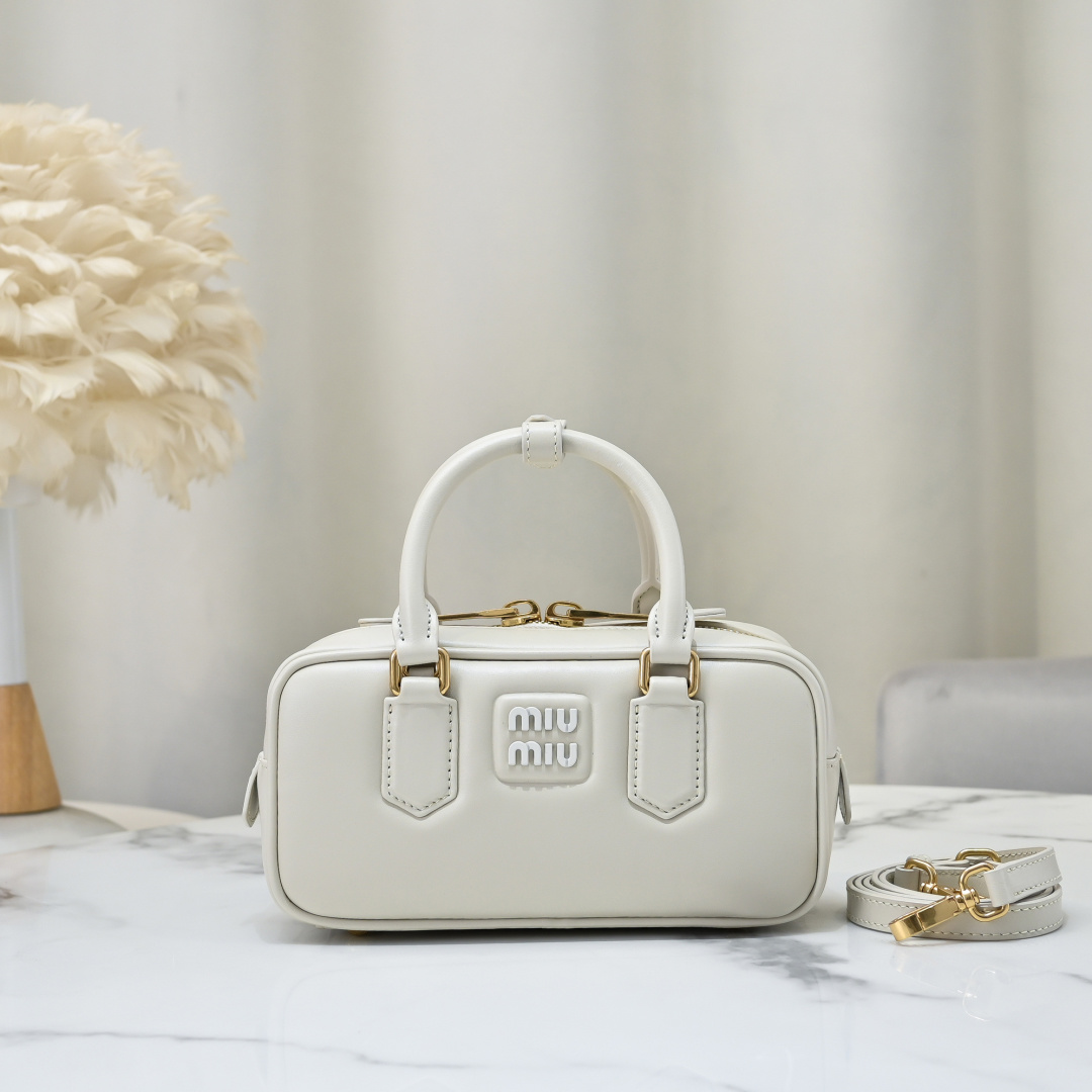 Miu Miu Style White Leather Bag Lookbook Reference image 1
