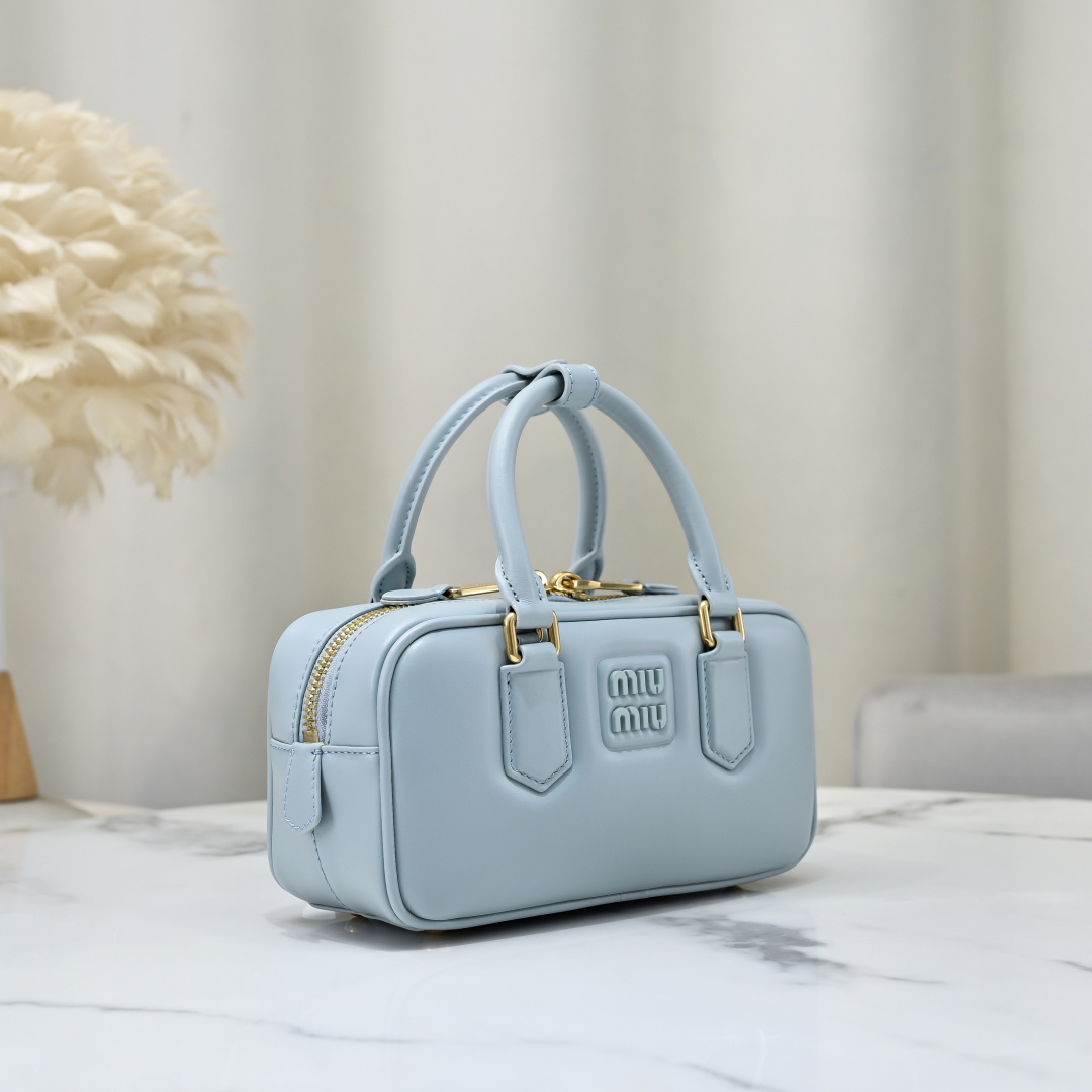 Miu Miu Style Blue Leather Bag Lookbook Reference image 2