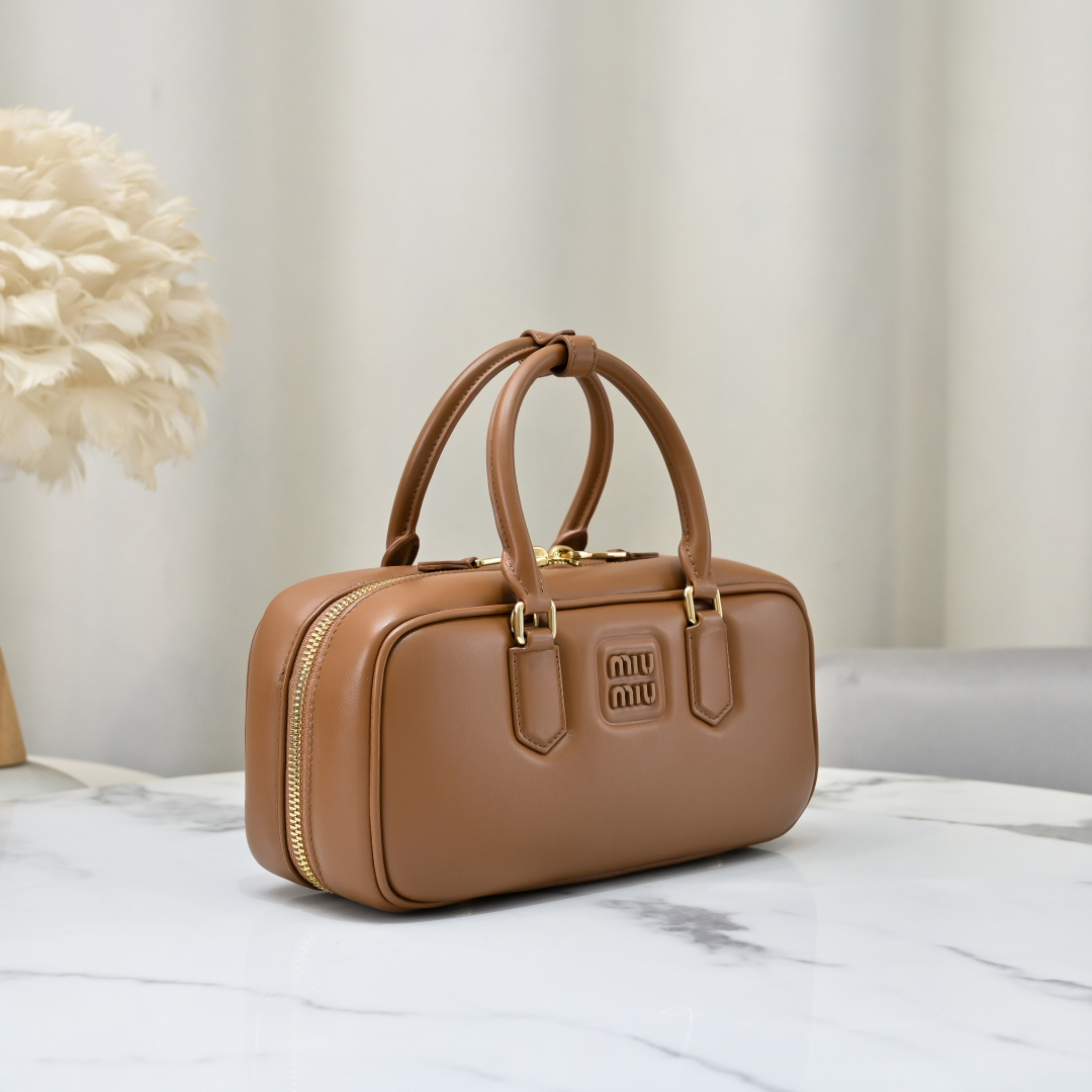 Miu Miu Style Leather Bag Lookbook Reference image 2