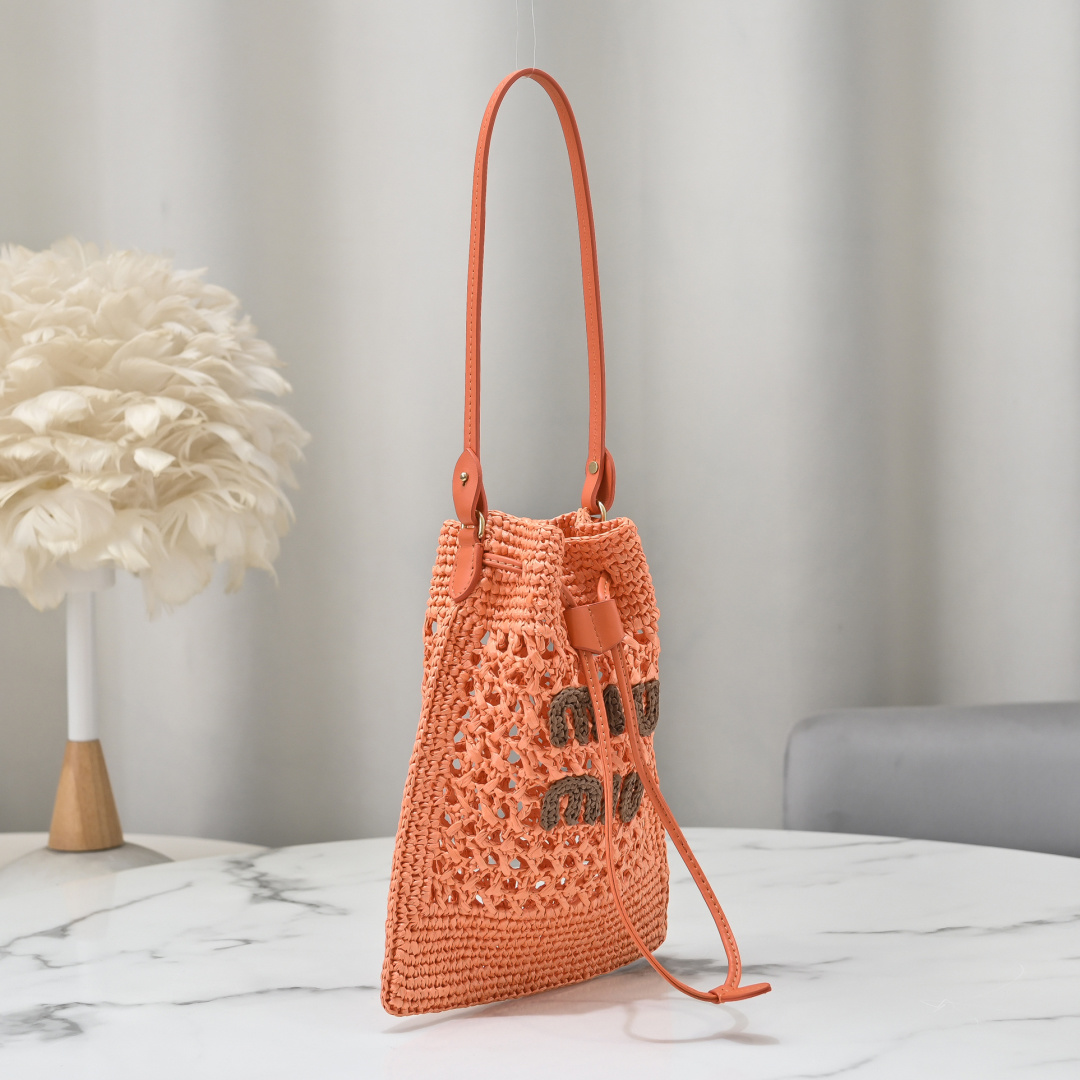 Miu Miu Style Leather Shoulder Bag Lookbook Reference image 2