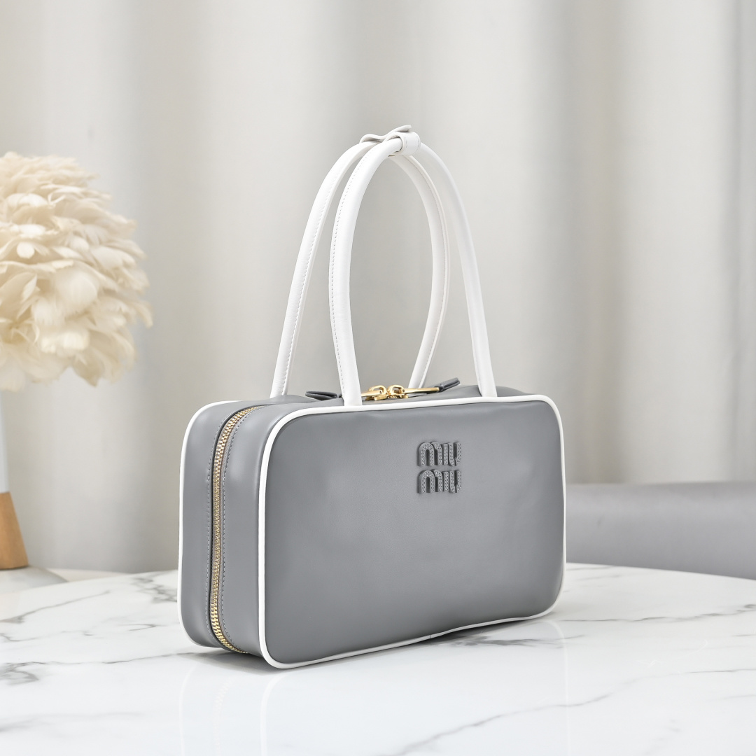Miu Miu Style Leather Bag Lookbook Reference image 2