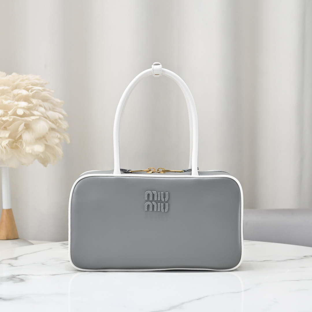 Miu Miu Style Leather Bag Lookbook Reference image 1