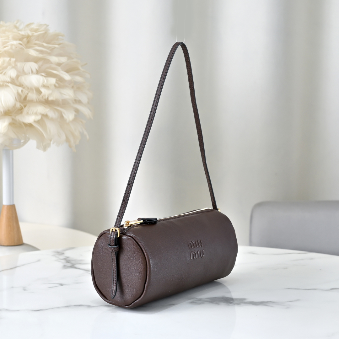 Miu Miu Style Leather Bag Lookbook Reference image 2