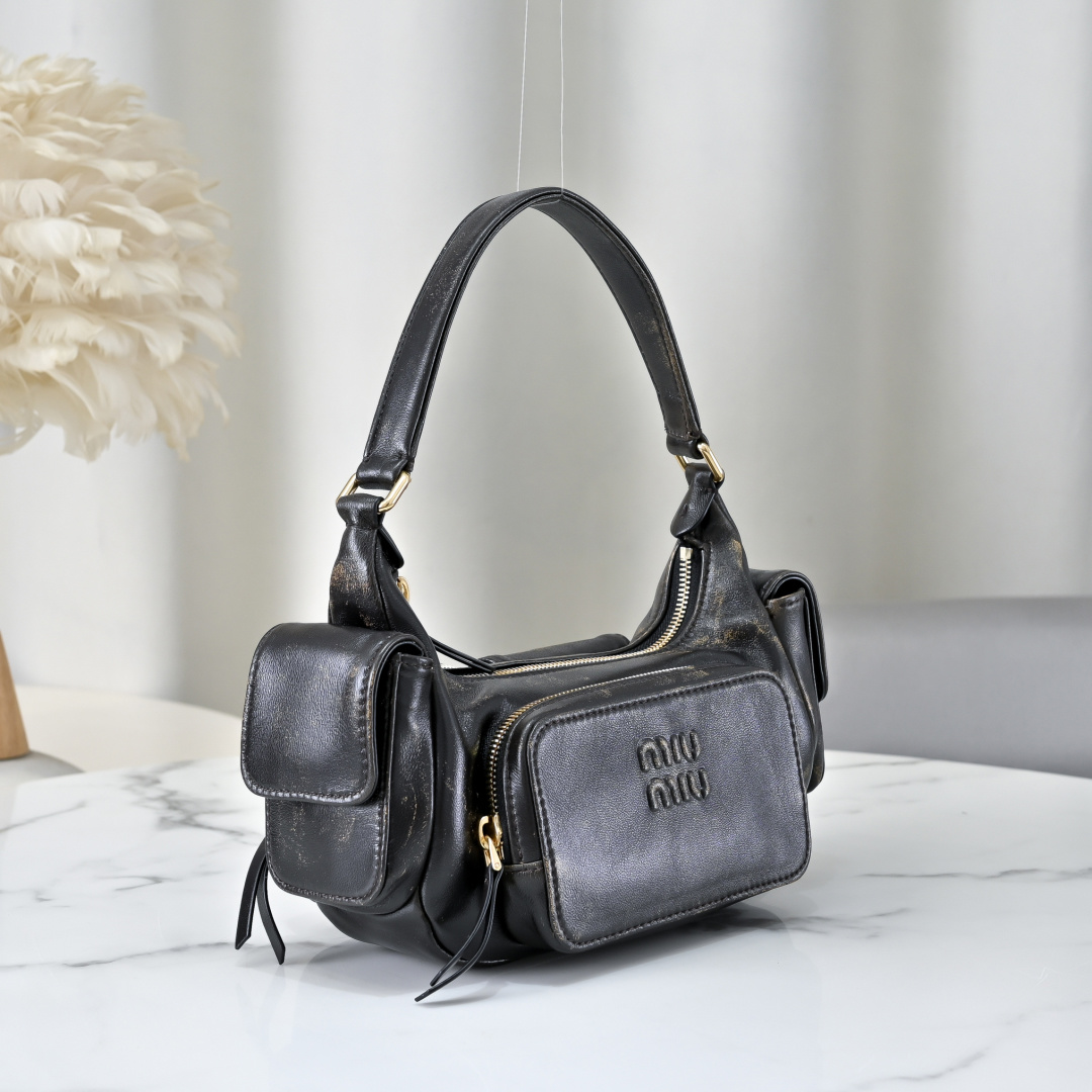 Miu Miu Style Leather Bag Lookbook Reference image 2