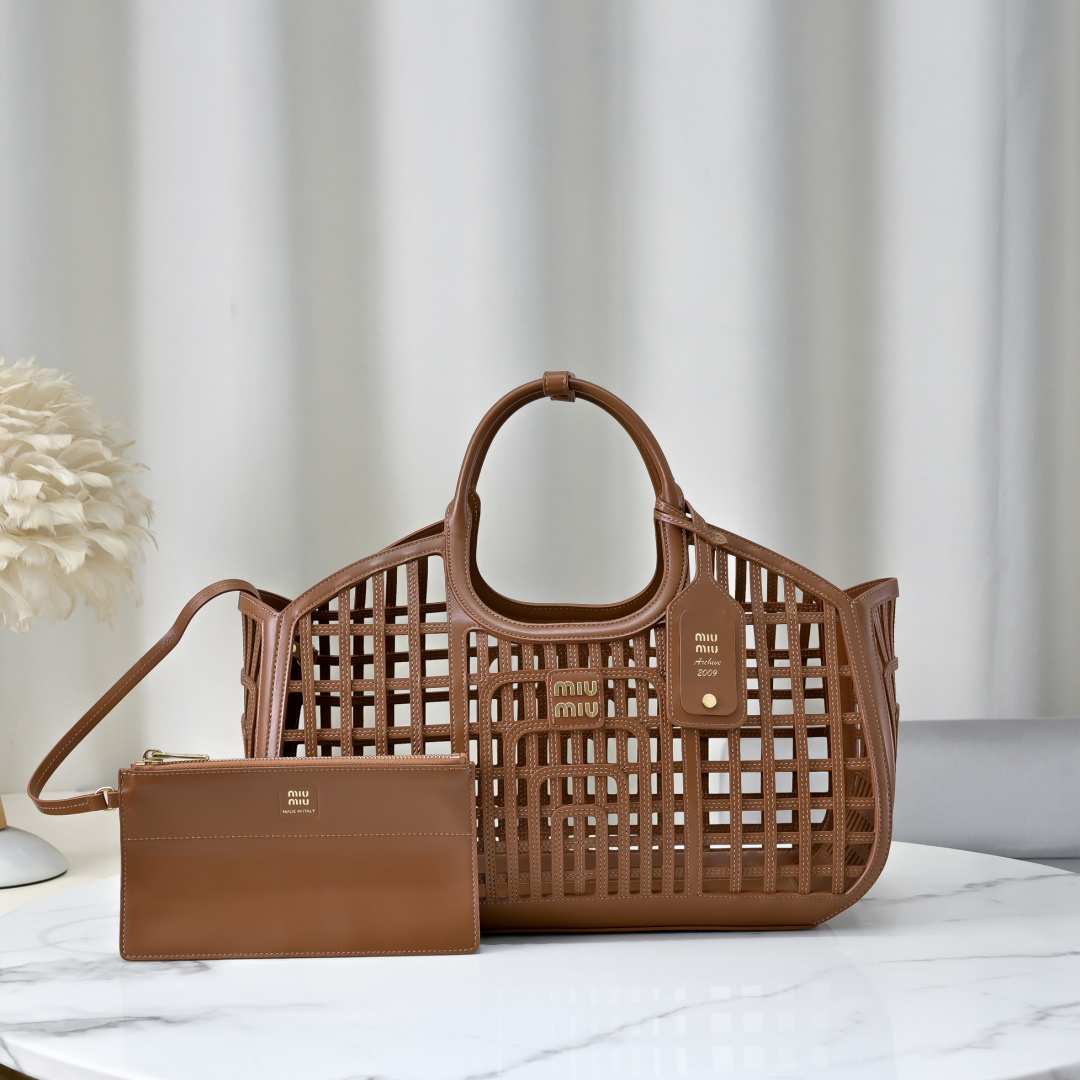 Miu Miu Style Leather Bag Lookbook Reference image 1