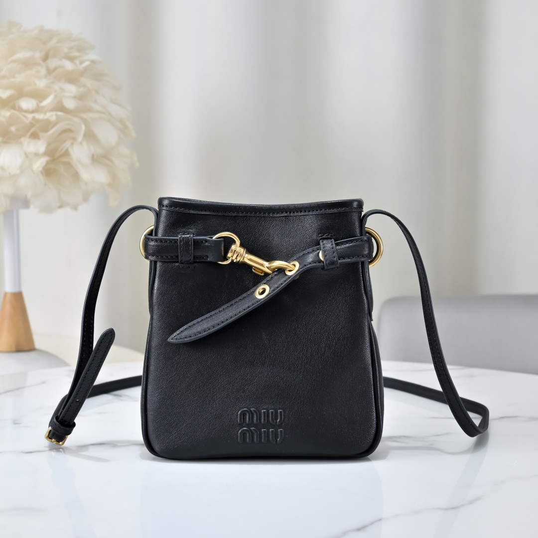 Miu Miu Style Leather Crossbody Bag Lookbook Reference image 1