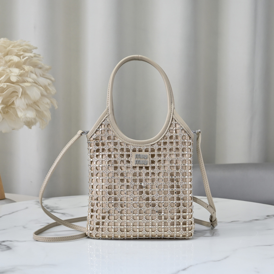 Miu Miu Style Leather Top Handle Bag Lookbook Reference image 1