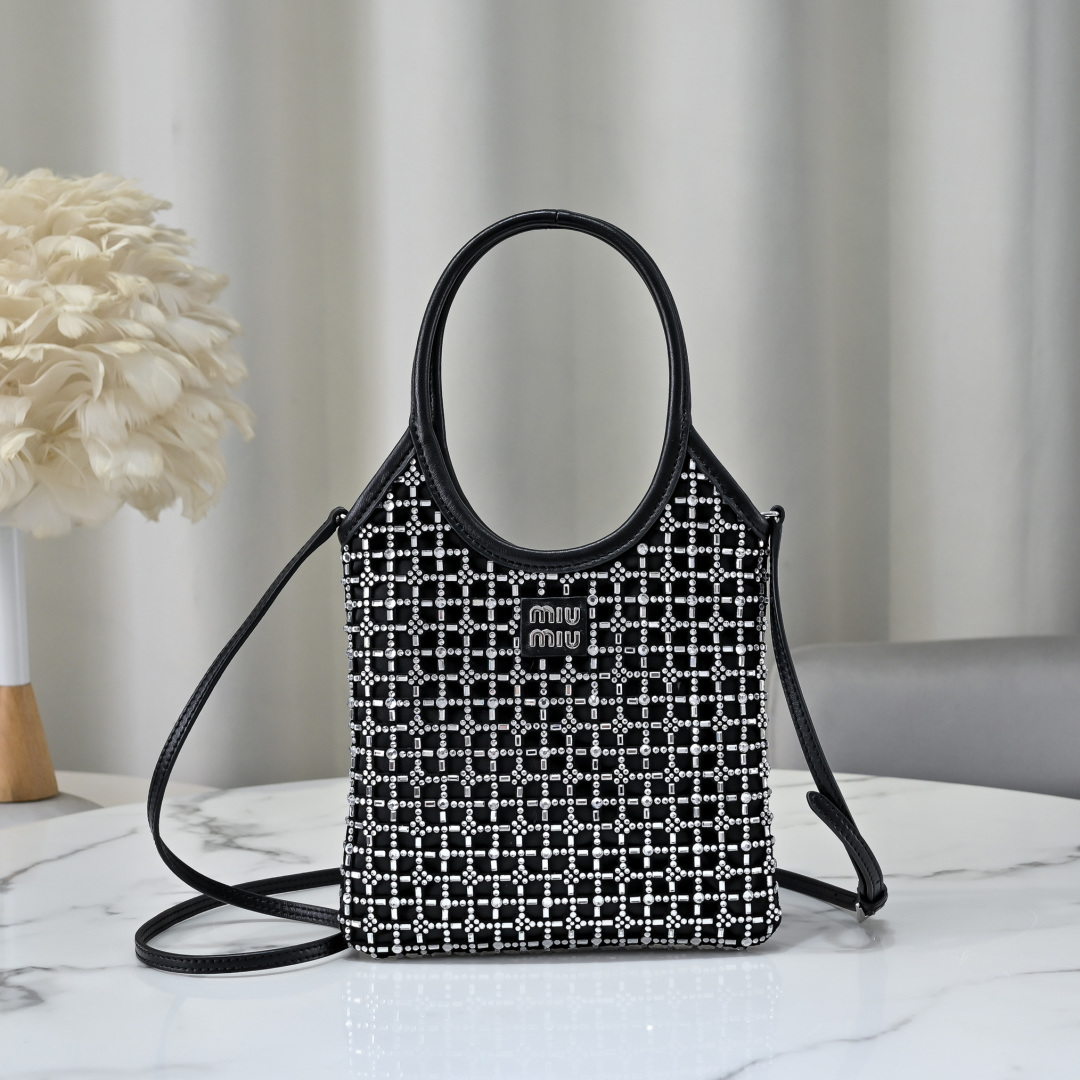 Miu Miu Style Leather Top Handle Bag Lookbook Reference image 1