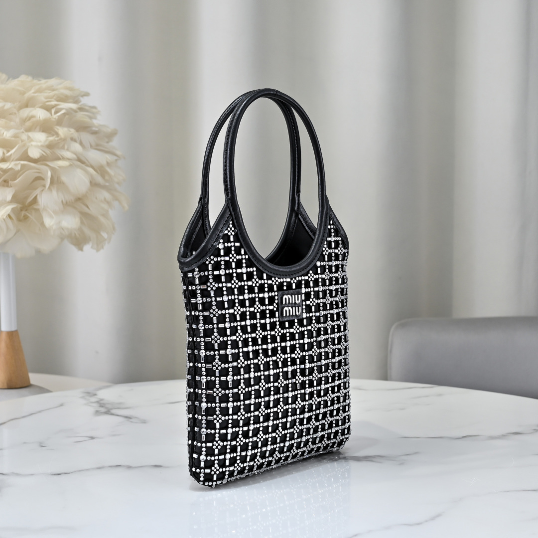Miu Miu Style Leather Top Handle Bag Lookbook Reference image 2