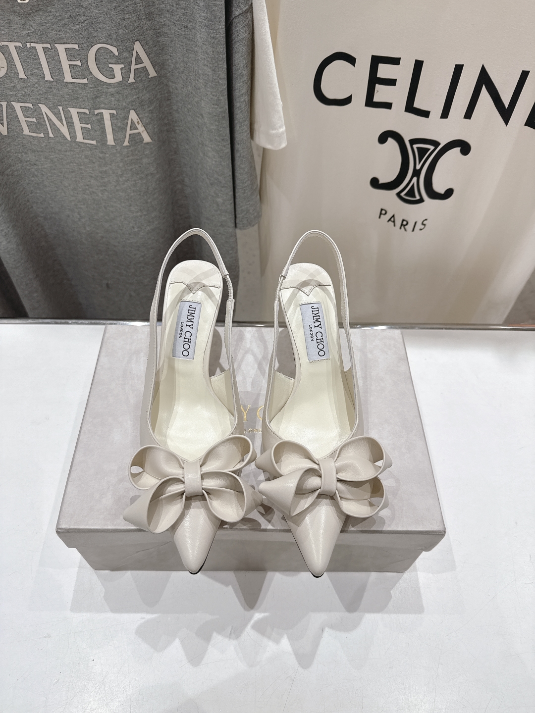 高版本出厂
  JIMMY CHOO*｜JC/吉米周2025ss夏季新款尖头高跟凉鞋

原版套楦，完美的