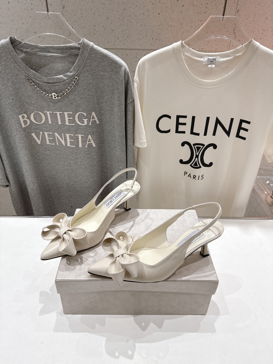 高版本出厂
  JIMMY CHOO*｜JC/吉米周2025ss夏季新款尖头高跟凉鞋

原版套楦，完美的