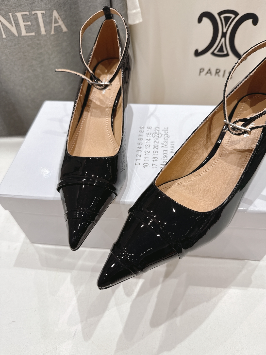 高版本出厂   
  MM6【Maison Martin Margiela】马吉拉2025ss新款仙女风