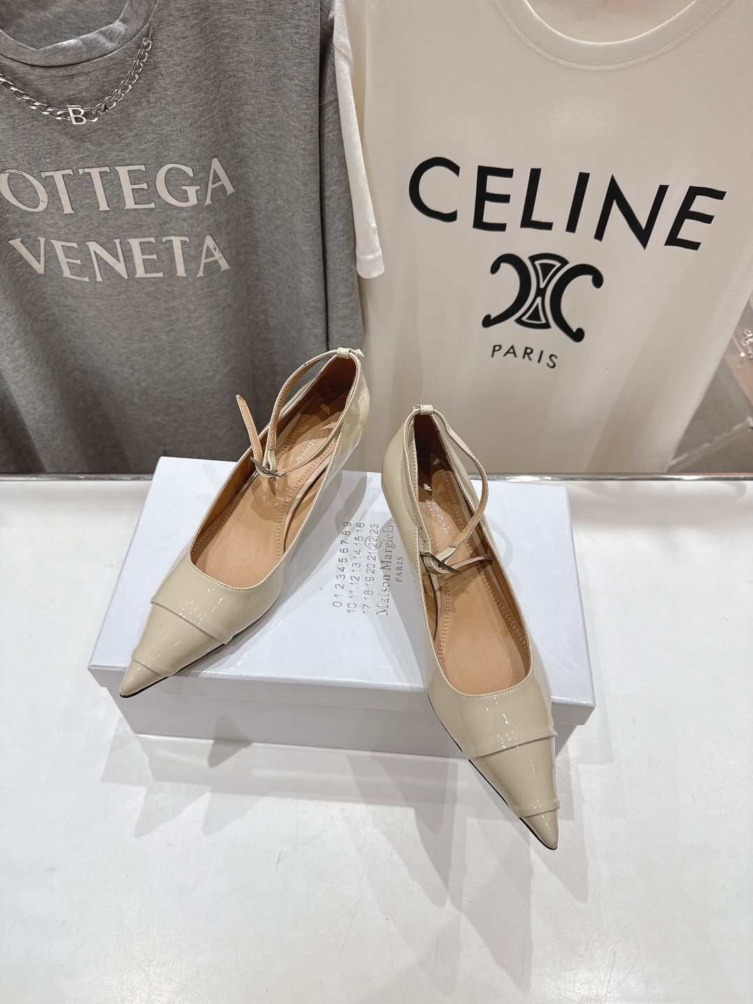 高版本出厂   
  MM6【Maison Martin Margiela】马吉拉2025ss新款仙女风