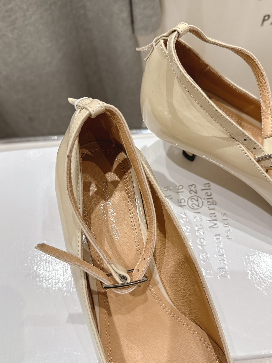 高版本出厂   
  MM6【Maison Martin Margiela】马吉拉2025ss新款仙女风