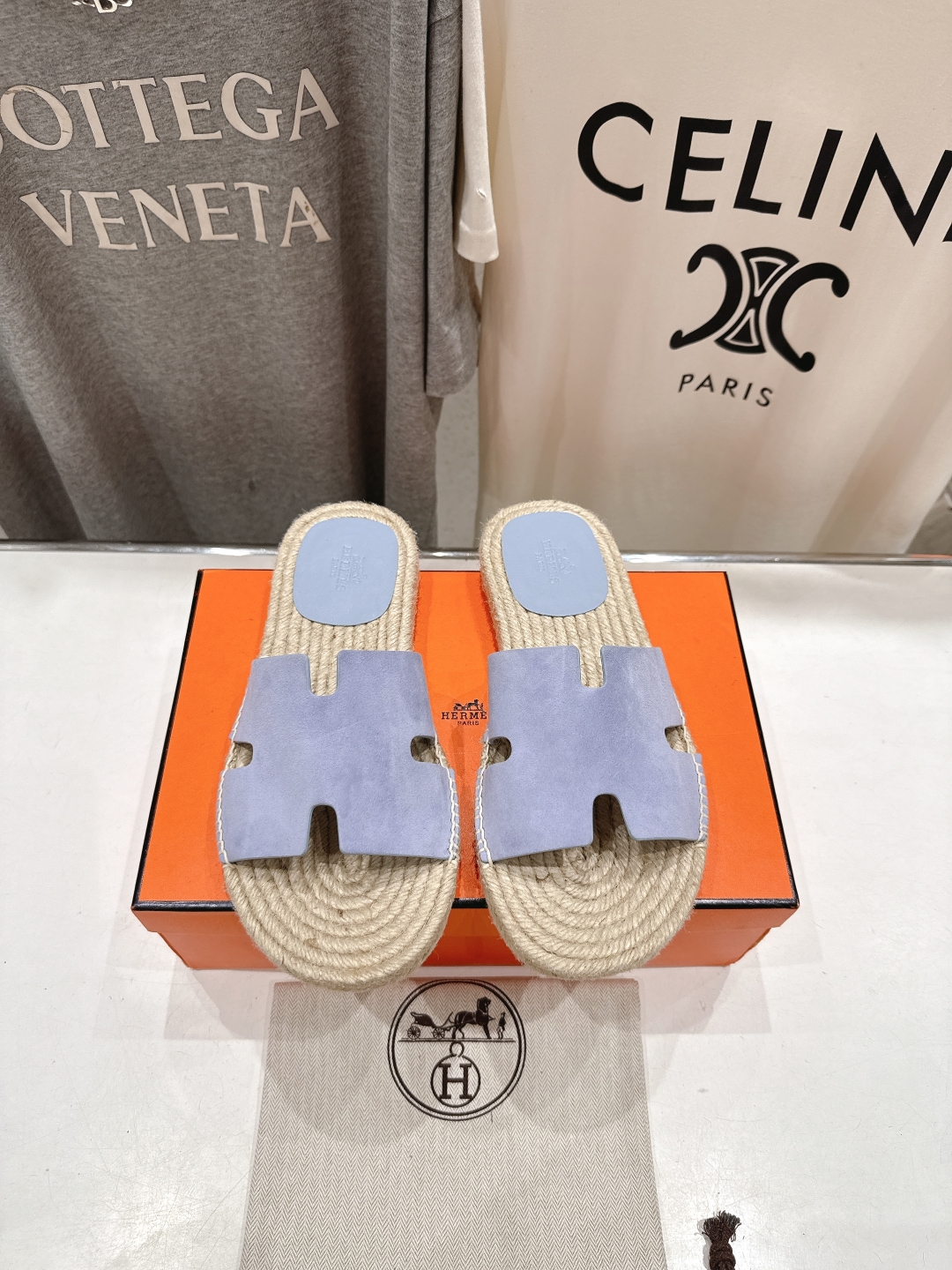 高版本出厂  只有男款
  HERMES*✈️爱马仕H家2025ss最新升级版男款H拖鞋
🇮🇹度假旅游必