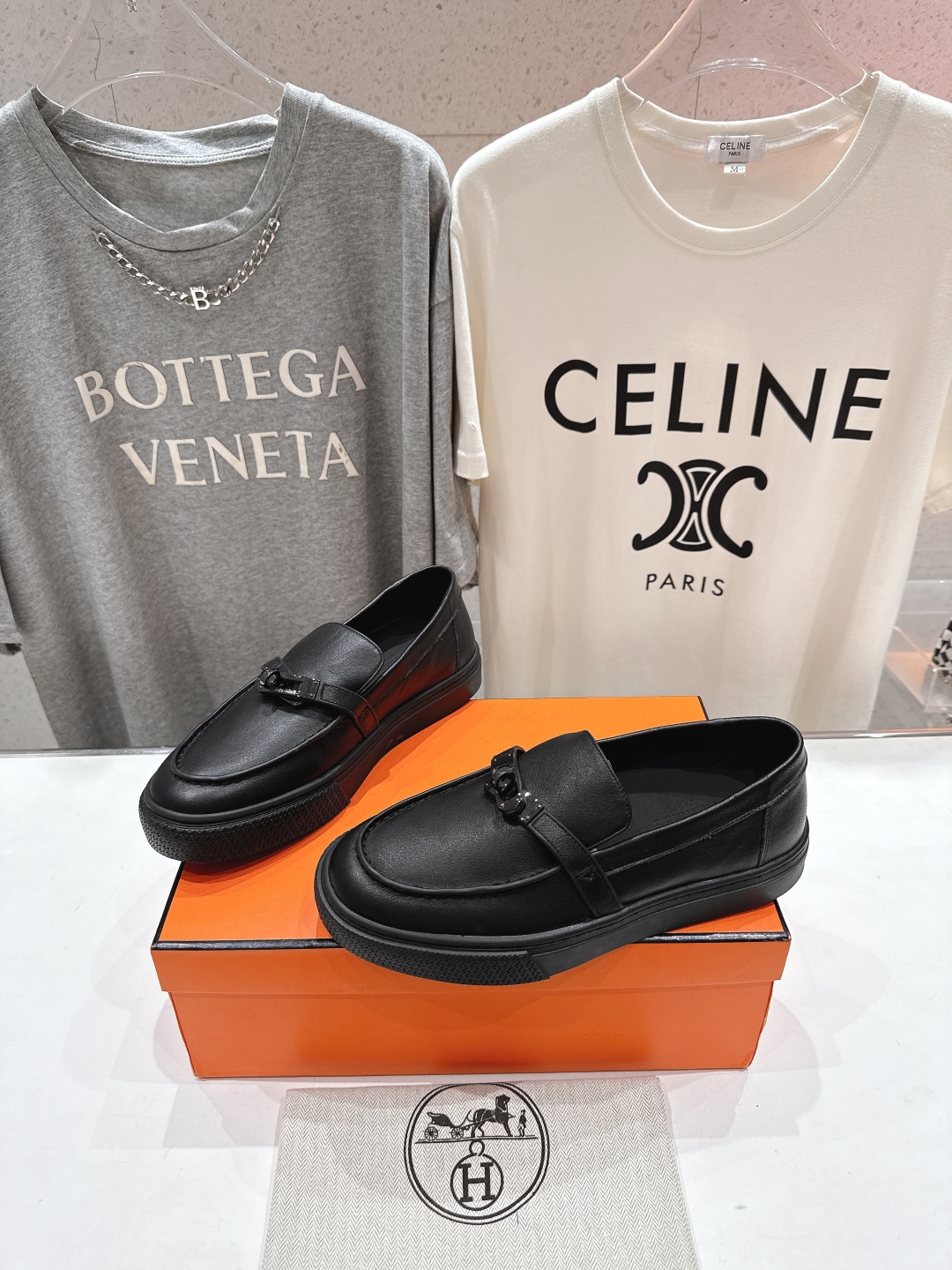 高版本出厂  男码+10
   Hermes/爱马仕H家25ss新款情侣休闲鞋乐福鞋
经典休闲风格+H家