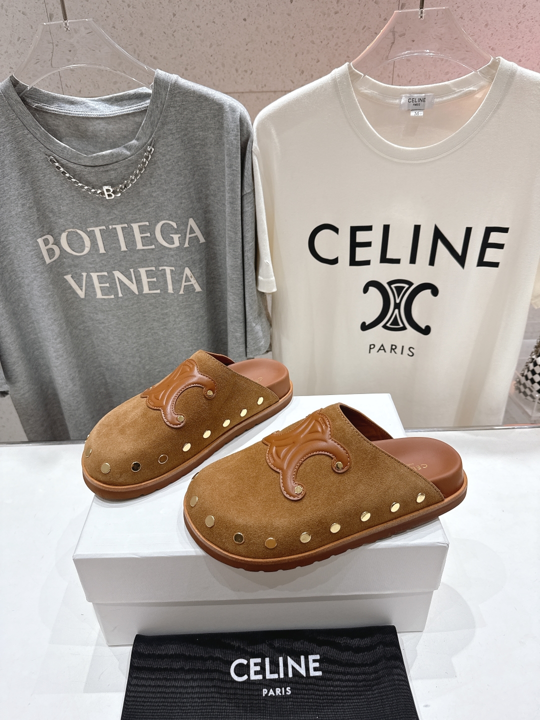 高版本出厂
 Celine*塞琳2025ss春夏新款勃肯复古半包拖鞋高级感十足
网红ins种草神器、非常
