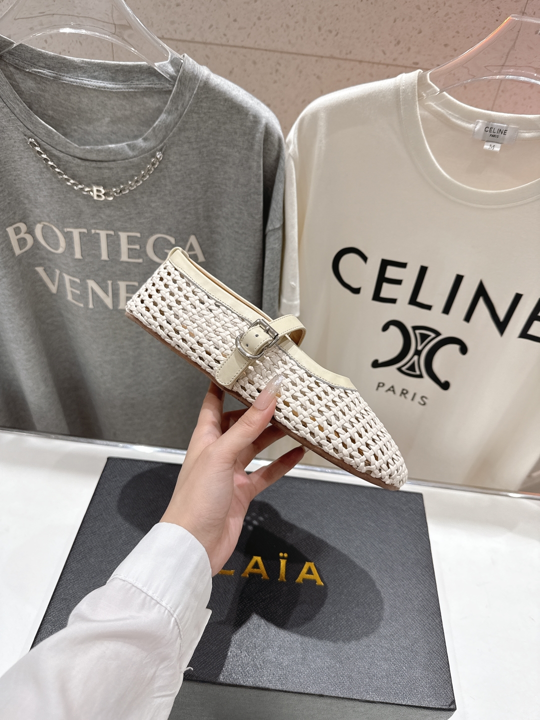 高版本出厂
 独家新品 Alaia 阿莱亚25ss/ 走秀款平底网面鞋芭蕾舞鞋 最近超火的一款平底鞋


