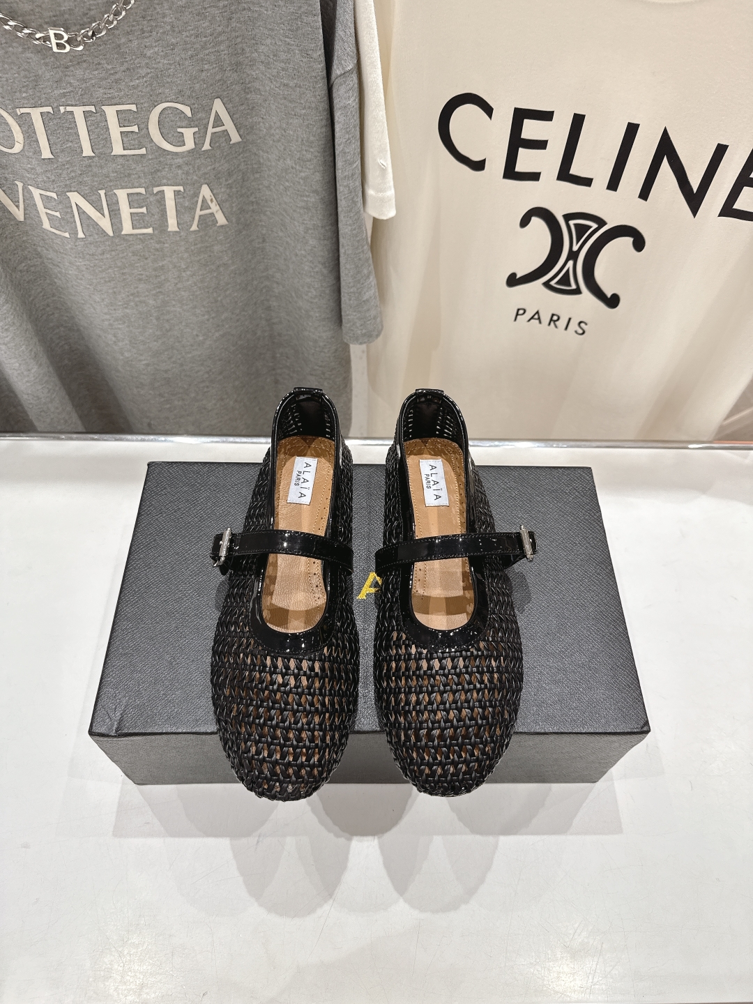 高版本出厂
 独家新品 Alaia 阿莱亚25ss/ 走秀款平底网面鞋芭蕾舞鞋 最近超火的一款平底鞋

