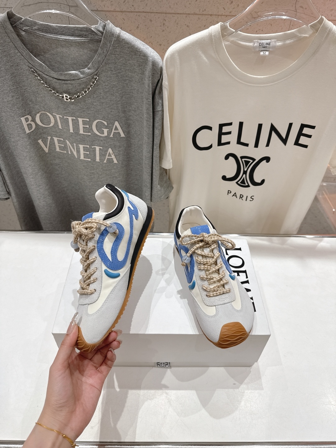 高版本出厂
LOEWE罗意威二代Ballet Runner升级2.0给足界一些震撼,2025早春Ba