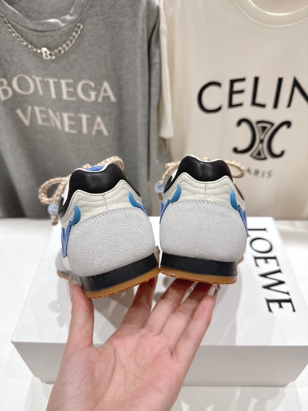 高版本出厂
LOEWE罗意威二代Ballet Runner升级2.0给足界一些震撼,2025早春Ba