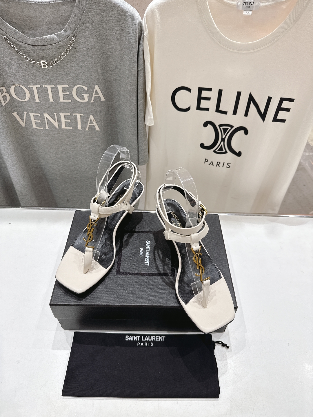 高版本出厂
 SAINT LAURENT*～圣罗兰ysl 25ss夏季全新走秀款小高跟夹脚凉鞋·全新鞋型