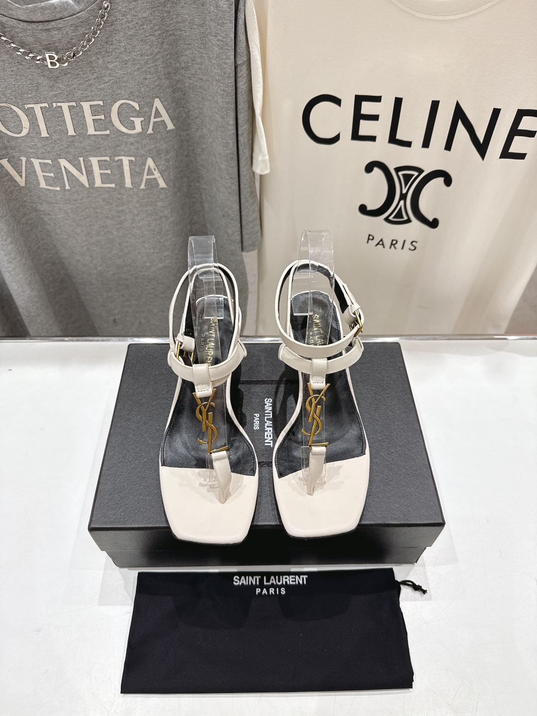 高版本出厂
 SAINT LAURENT*～圣罗兰ysl 25ss夏季全新走秀款小高跟夹脚凉鞋·全新鞋型