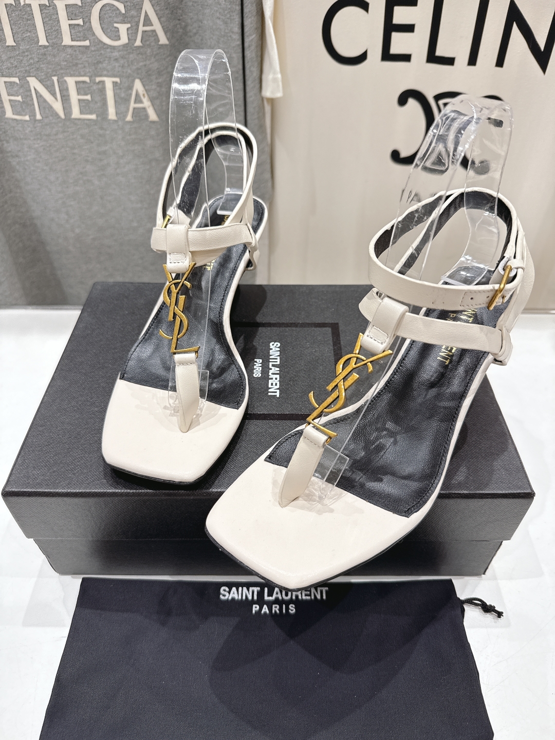 高版本出厂
 SAINT LAURENT*～圣罗兰ysl 25ss夏季全新走秀款小高跟夹脚凉鞋·全新鞋型