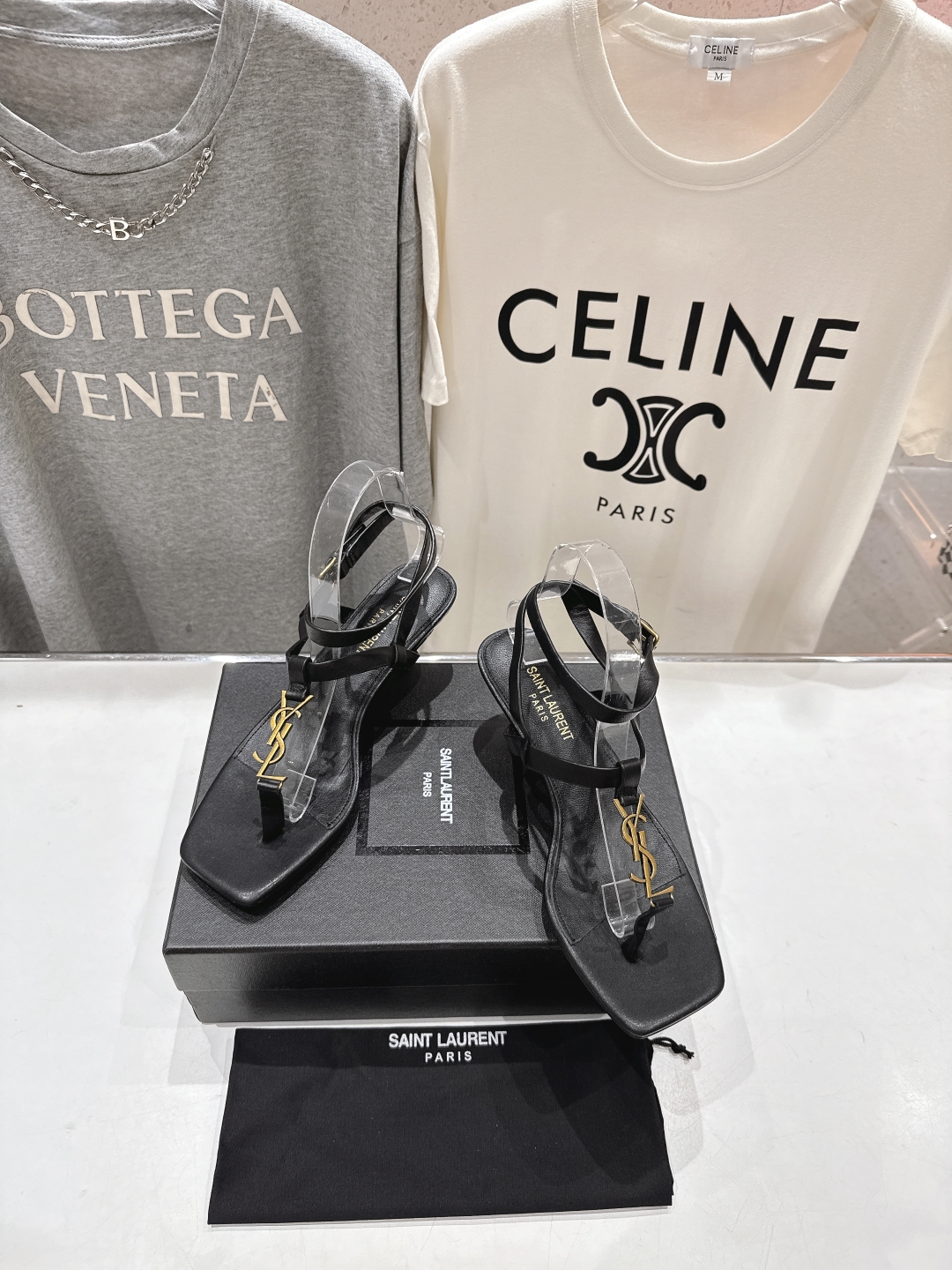 高版本出厂
 SAINT LAURENT*～圣罗兰ysl 25ss夏季全新走秀款小高跟夹脚凉鞋·全新鞋型