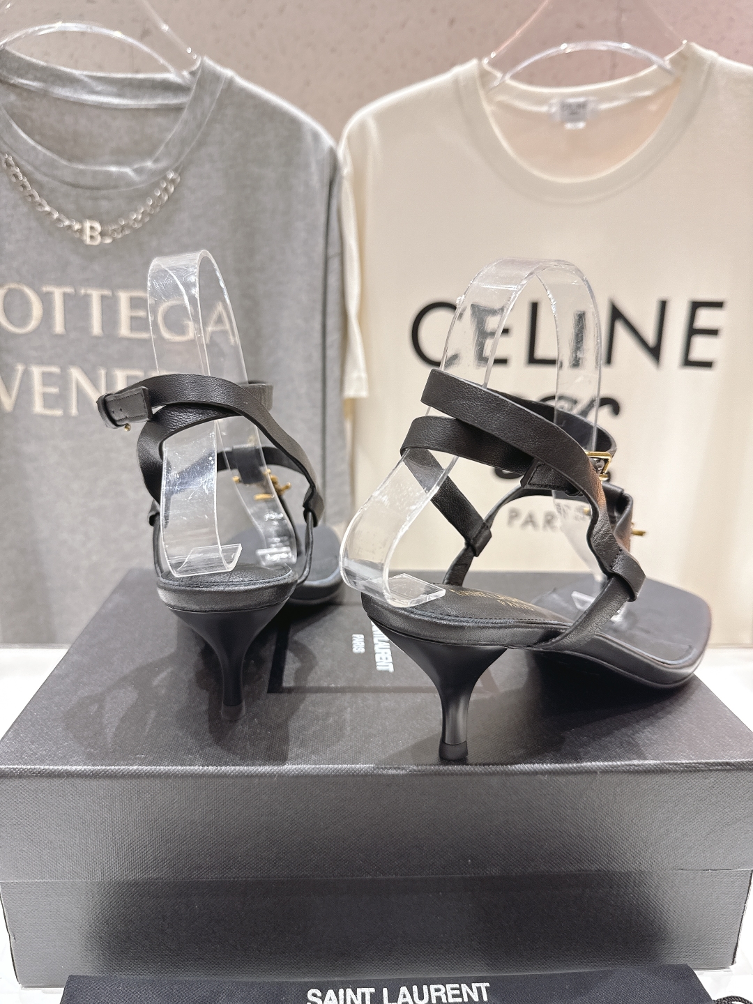高版本出厂
 SAINT LAURENT*～圣罗兰ysl 25ss夏季全新走秀款小高跟夹脚凉鞋·全新鞋型