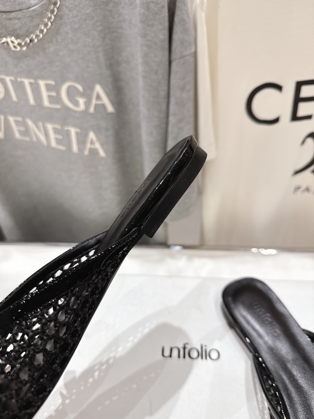 高版本出厂 半托
 Unfolio潮牌 25ss春夏新款网格蝴蝶结半包玛丽珍乐福鞋拖鞋
每个乏味的日常，