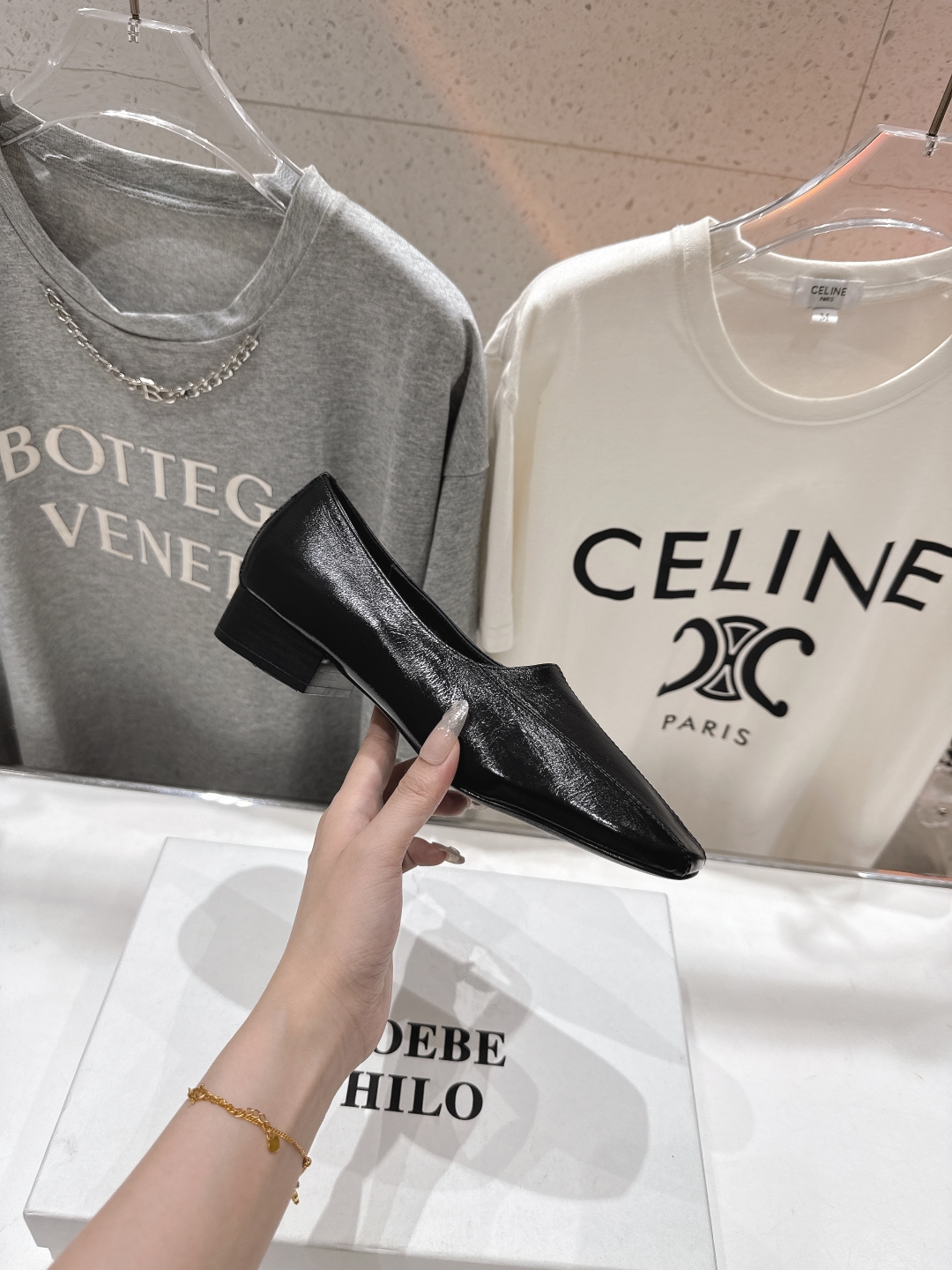 Elegant Phoebe Philo Inspired Leather Pumps - Retro Chic Style 6 cmp a1745240159392 6204