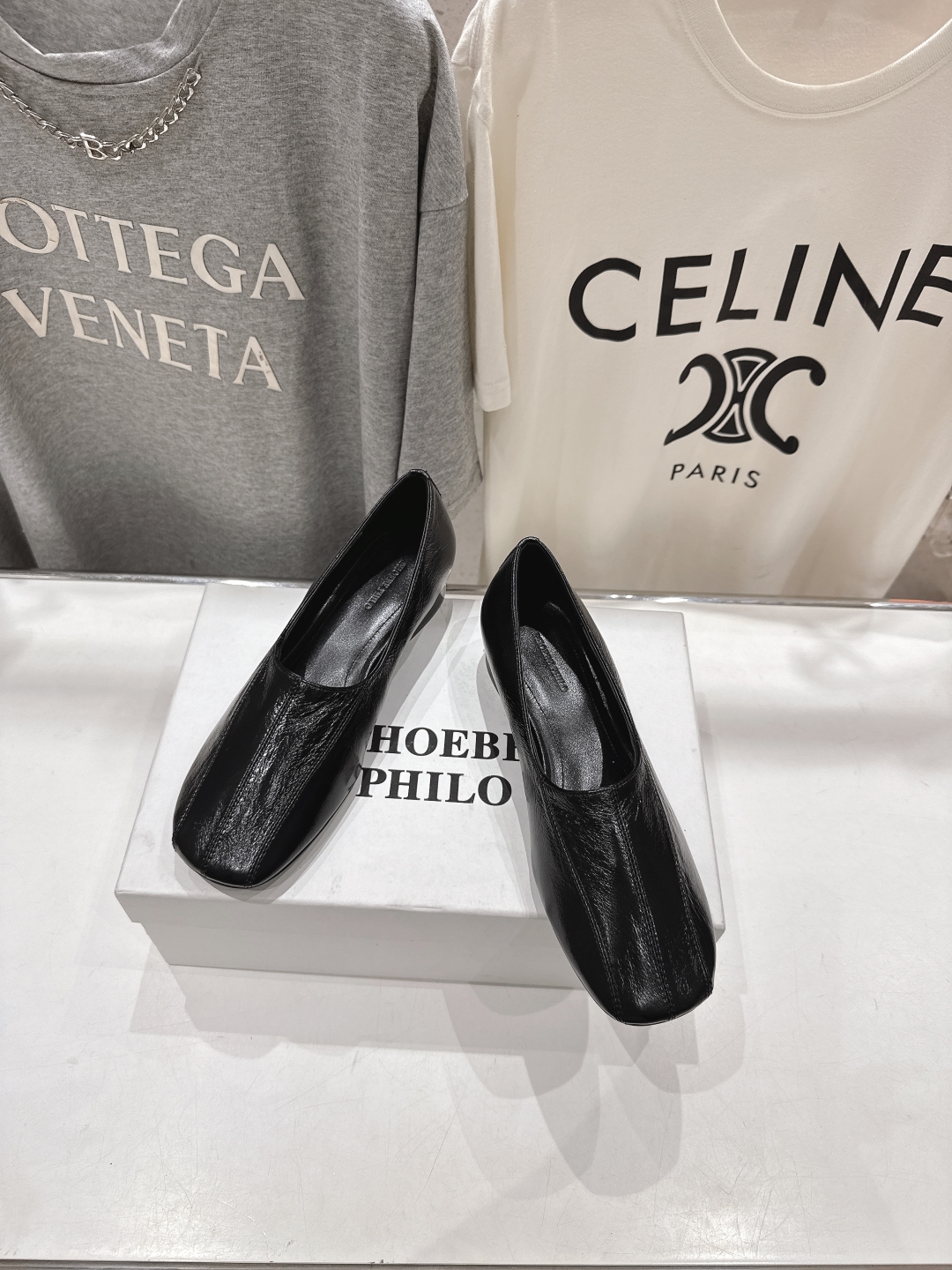 Elegant Phoebe Philo Inspired Leather Pumps - Retro Chic Style 4 cmp a1745240159393 7503