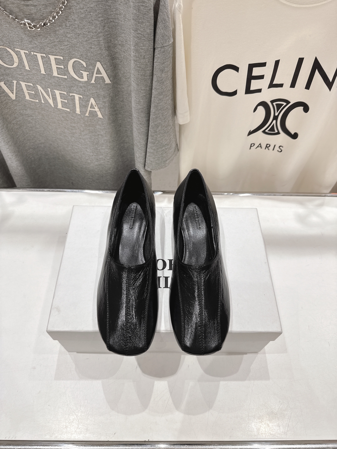 Elegant Phoebe Philo Inspired Leather Pumps - Retro Chic Style 3 cmp a1745240159394 0152