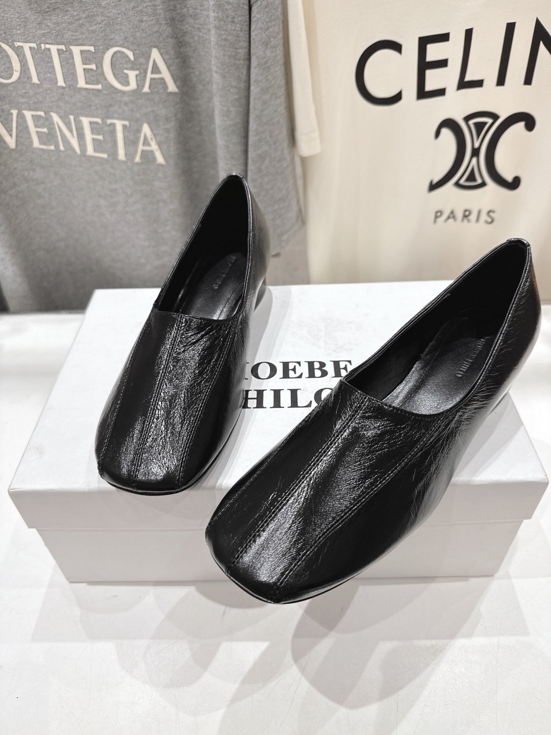 Elegant Phoebe Philo Inspired Leather Pumps - Retro Chic Style 8 cmp a1745240162974 7652