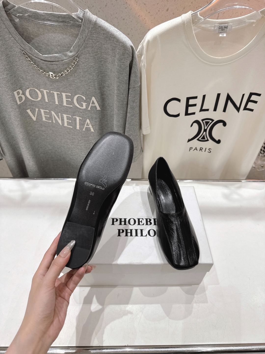 Elegant Phoebe Philo Inspired Leather Pumps - Retro Chic Style 10 cmp a1745240162976 4653