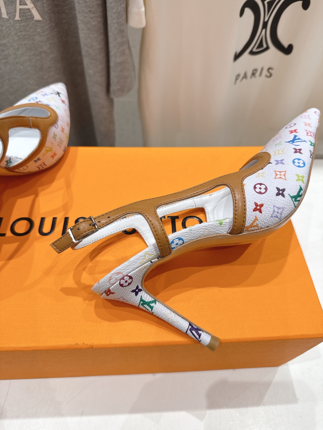 高版本出厂
  Louis Vuitton ss25 new arrival LV驴牌春夏系列新款高跟鞋