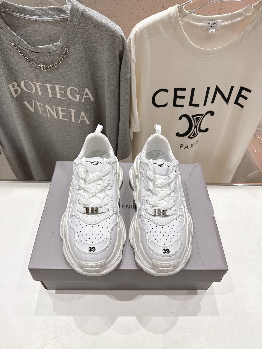 高版本出厂 
  Balenciag*巴黎世家25ss早春最新爆款明星走秀同款，Sneaker运动老爹鞋