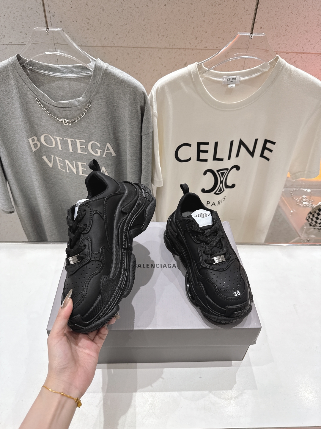 高版本出厂 
  Balenciag*巴黎世家25ss早春最新爆款明星走秀同款，Sneaker运动老爹鞋